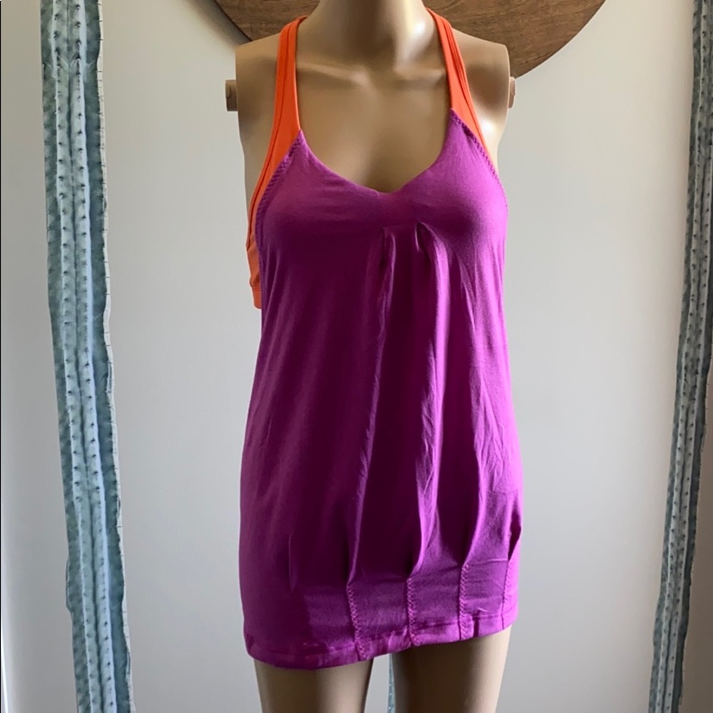 Lululemon Racerback tanktop w/ attached sports bra